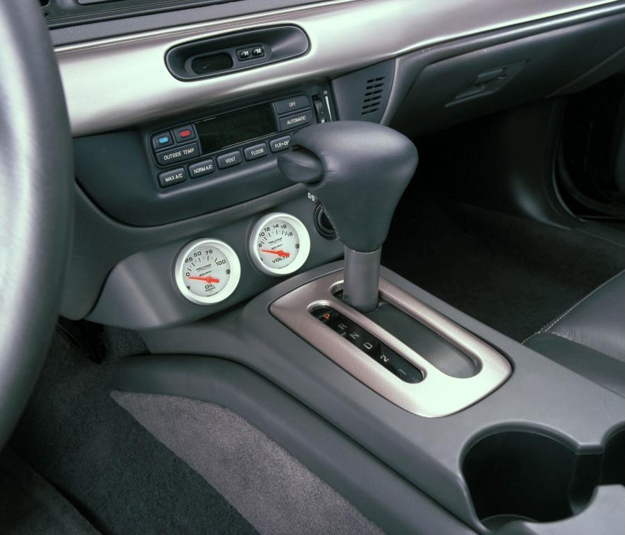  Mercury Marauder 2003 года  (фото 21 из 32)